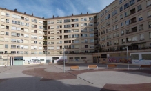 Vista de zona común de urbanización e impermeabilización de Plaza las Hebillas, Vitoria- Gasteiz